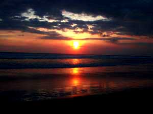 Sunset Pantai Kuta