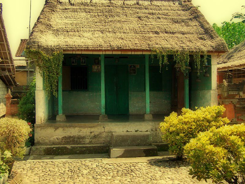 Melihat Rumah Kuno Di Desa Batuan, Bali  Paket Tour Ke 