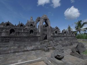 Borobudur Mini di Taman Nusa Bali